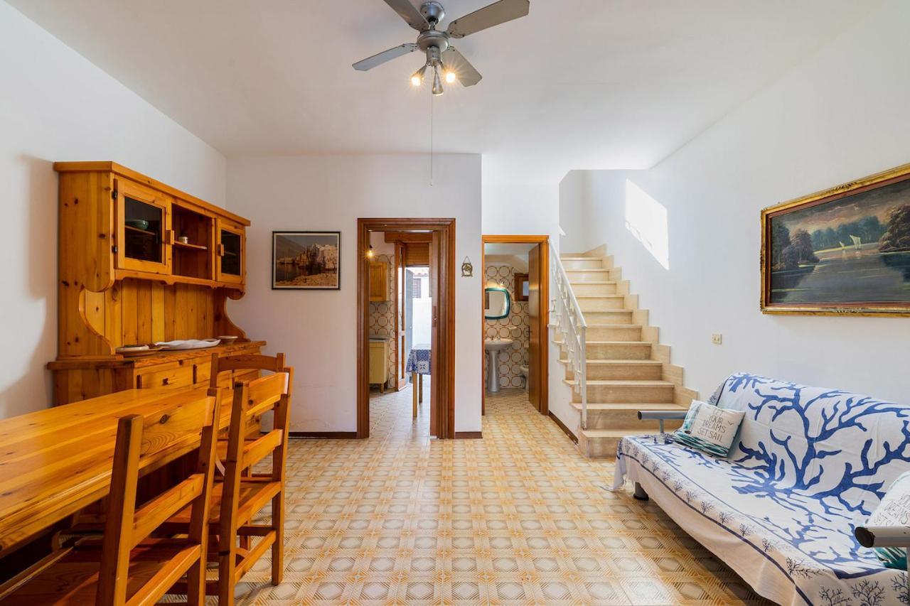 Villino Sabrina Con Piscina Ferienhaus Torre Lapillo